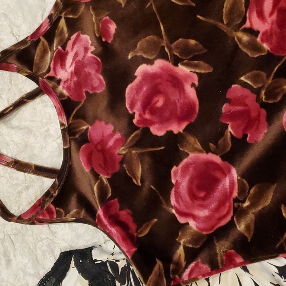 💥4 Tank Tops Floral Velvet Lace Sequins Shiny Strappy sz M Bundle - Picture 4 of 5